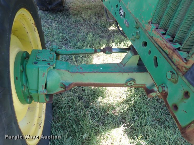 image for item IN9067 2002 John Deere 6605  MFWD tractor