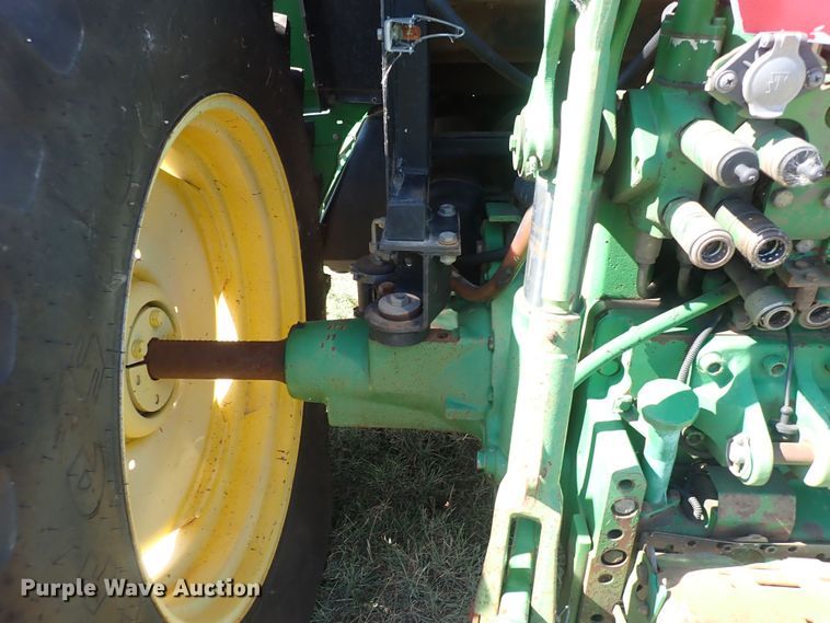 image for item IN9067 2002 John Deere 6605  MFWD tractor