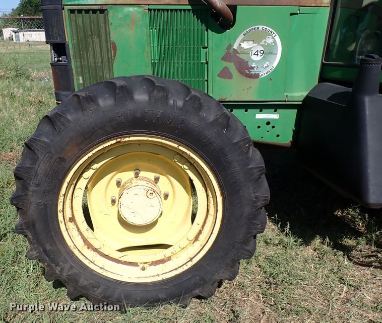 image for item IN9067 2002 John Deere 6605  MFWD tractor