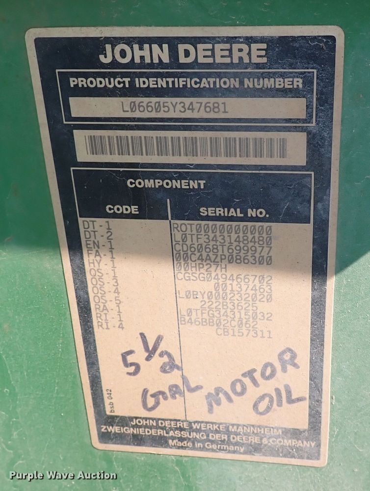 image for item IN9067 2002 John Deere 6605  MFWD tractor