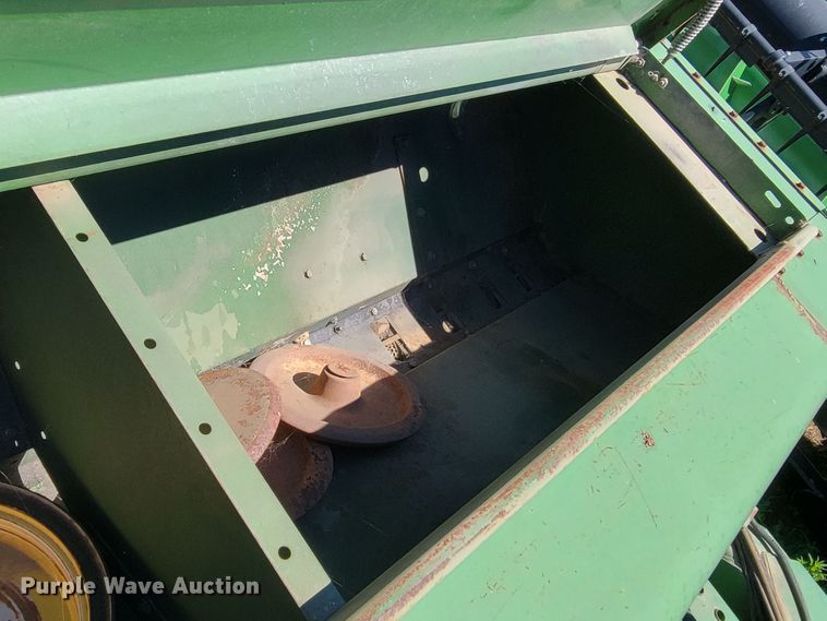 image for item JC9797 (2) John Deere 750 grain drills