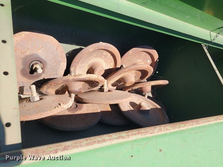 image for item JC9797 (2) John Deere 750 grain drills