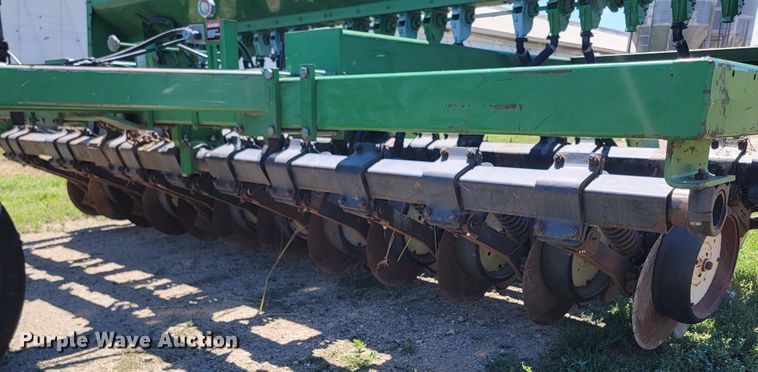 image for item JC9797 (2) John Deere 750 grain drills