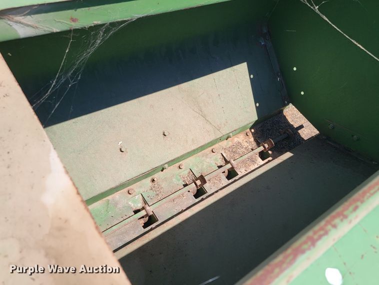 image for item JC9797 (2) John Deere 750 grain drills