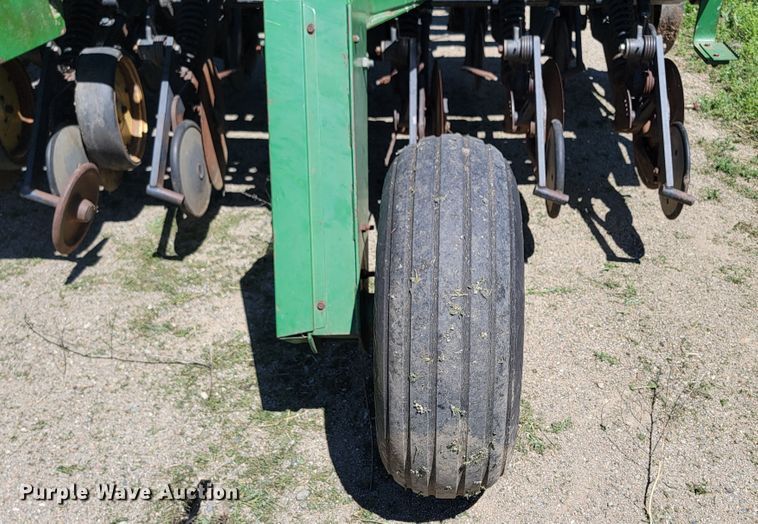 image for item JC9797 (2) John Deere 750 grain drills