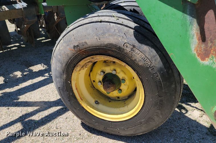 image for item JC9797 (2) John Deere 750 grain drills
