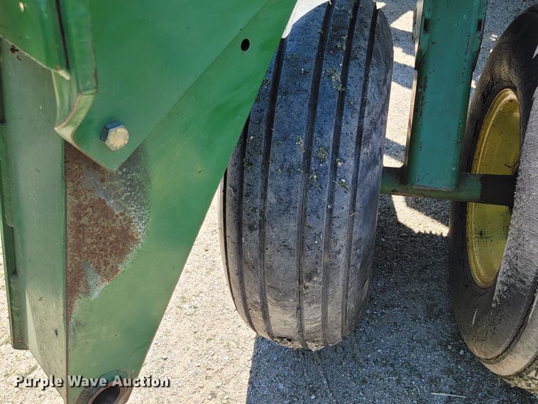 image for item JC9797 (2) John Deere 750 grain drills