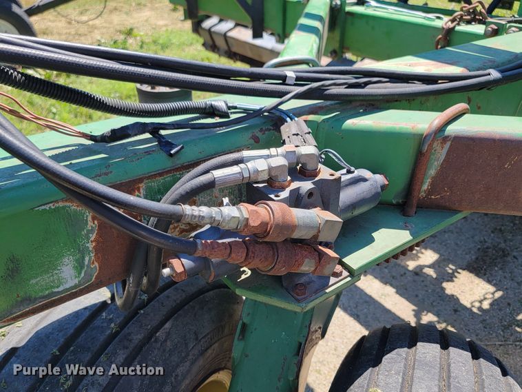 image for item JC9797 (2) John Deere 750 grain drills