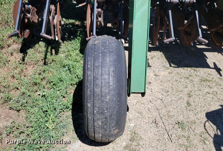 image for item JC9797 (2) John Deere 750 grain drills