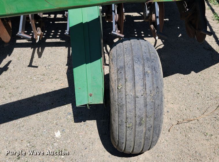 image for item JC9797 (2) John Deere 750 grain drills