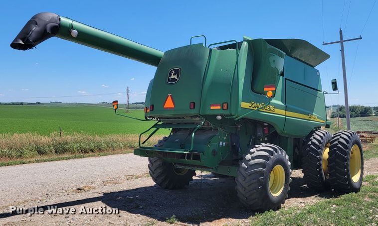 image for item JC9799 2005 John Deere 9760 STS  combine