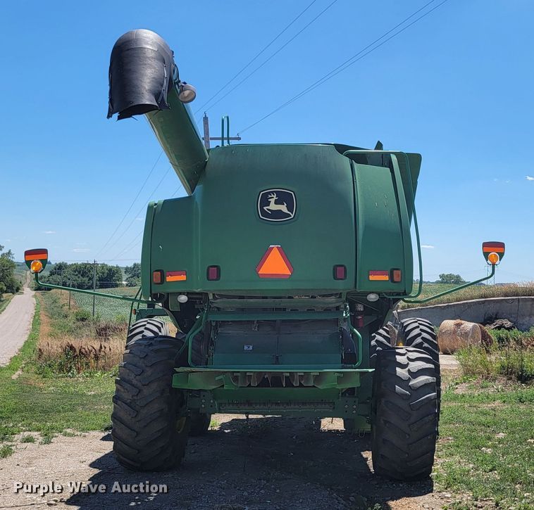 image for item JC9799 2005 John Deere 9760 STS  combine