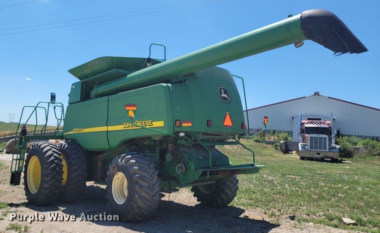 image for item JC9799 2005 John Deere 9760 STS  combine