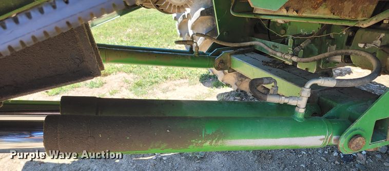 image for item JC9799 2005 John Deere 9760 STS  combine