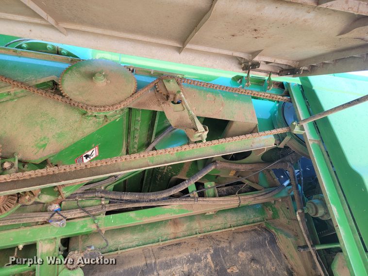 image for item JC9799 2005 John Deere 9760 STS  combine