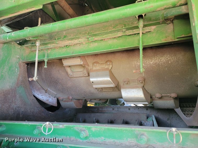 image for item JC9799 2005 John Deere 9760 STS  combine