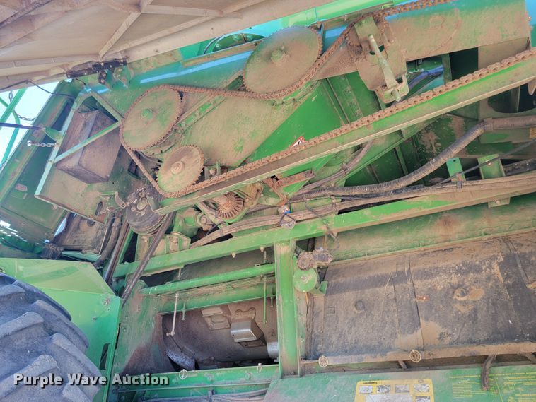 image for item JC9799 2005 John Deere 9760 STS  combine