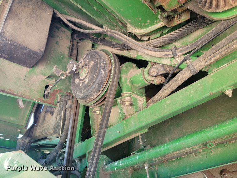 image for item JC9799 2005 John Deere 9760 STS  combine