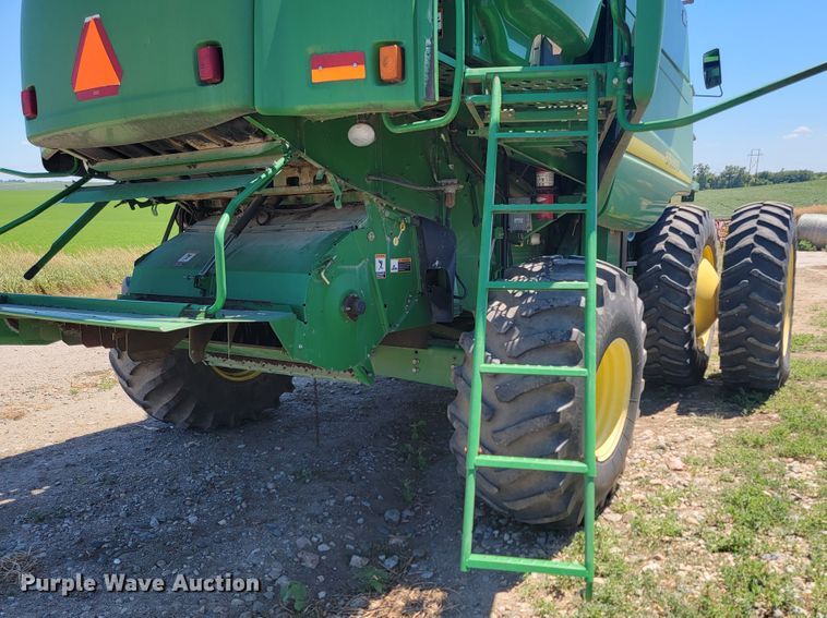 image for item JC9799 2005 John Deere 9760 STS  combine