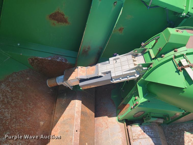 image for item JC9799 2005 John Deere 9760 STS  combine