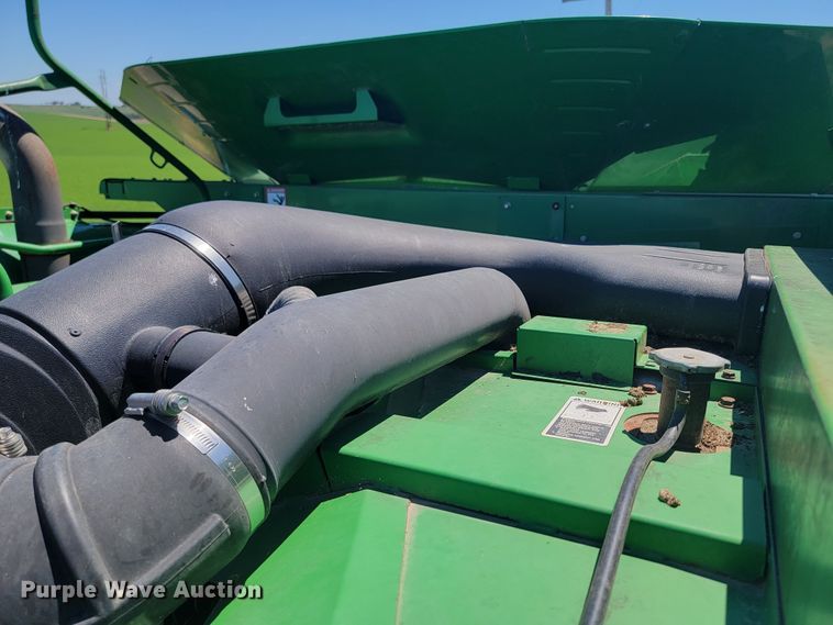 image for item JC9799 2005 John Deere 9760 STS  combine