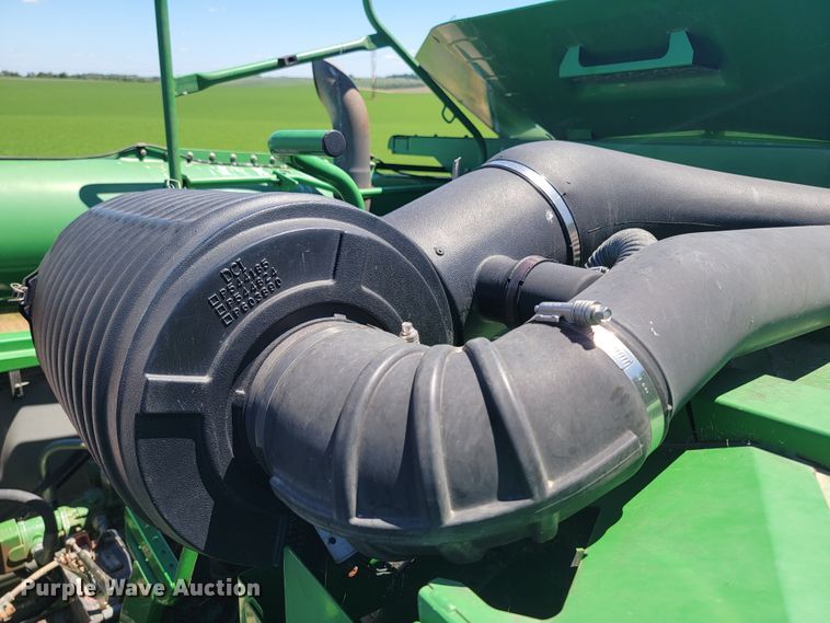 image for item JC9799 2005 John Deere 9760 STS  combine