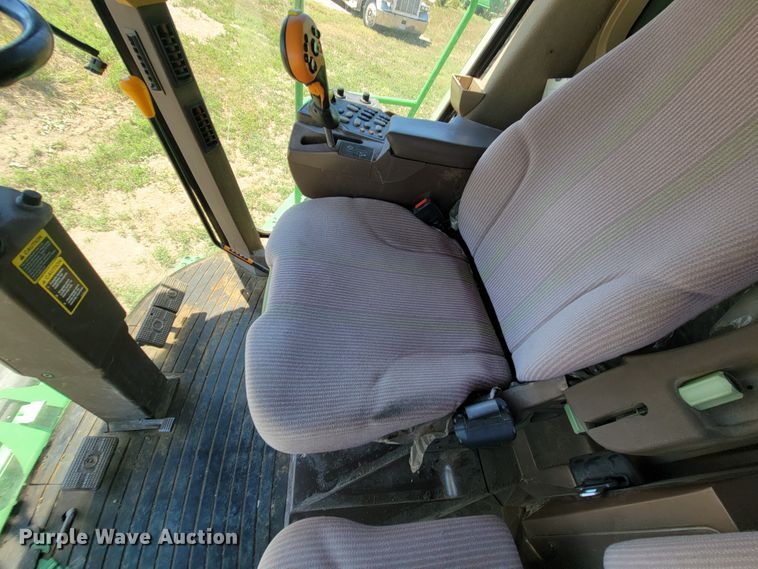 image for item JC9799 2005 John Deere 9760 STS  combine