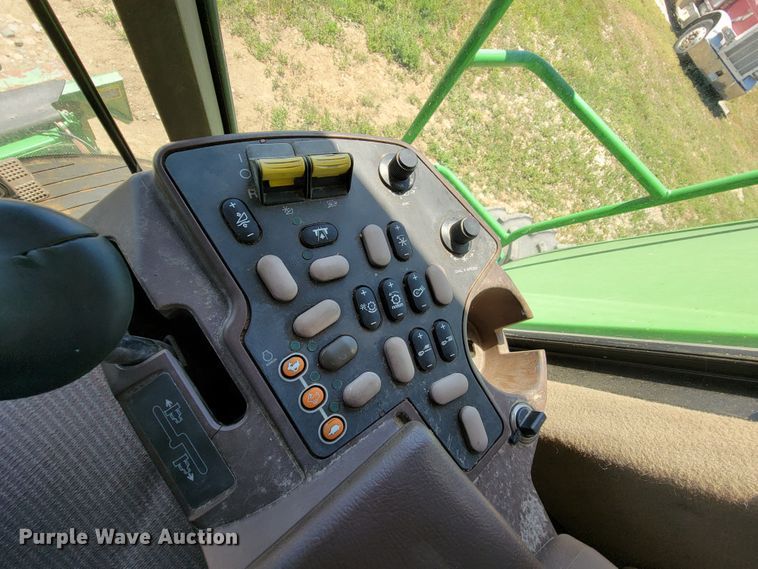 image for item JC9799 2005 John Deere 9760 STS  combine