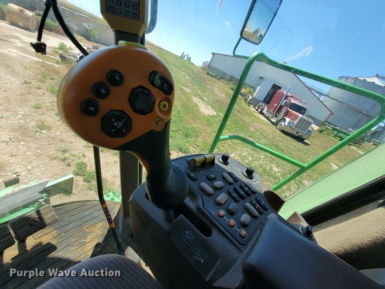 image for item JC9799 2005 John Deere 9760 STS  combine