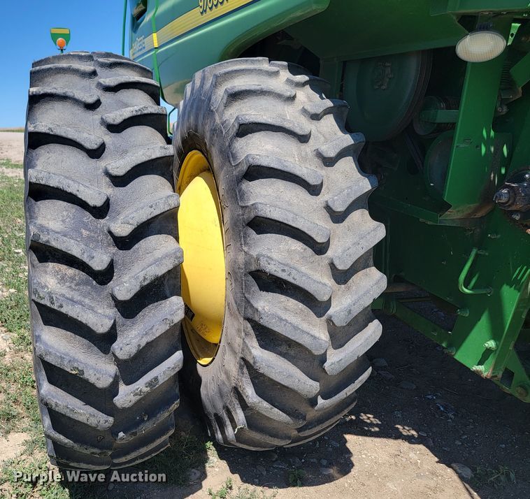 image for item JC9799 2005 John Deere 9760 STS  combine
