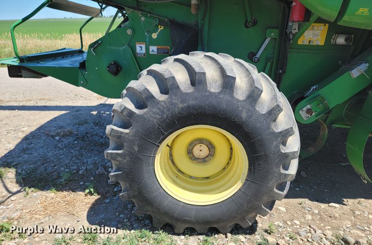 image for item JC9799 2005 John Deere 9760 STS  combine