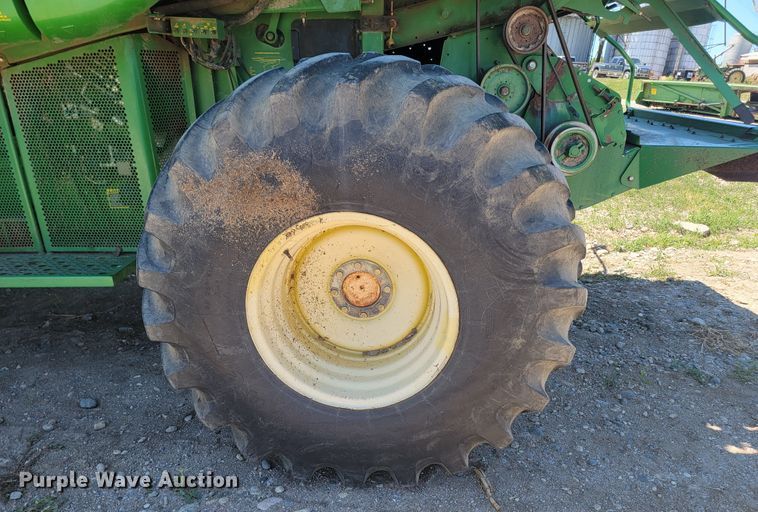 image for item JC9799 2005 John Deere 9760 STS  combine