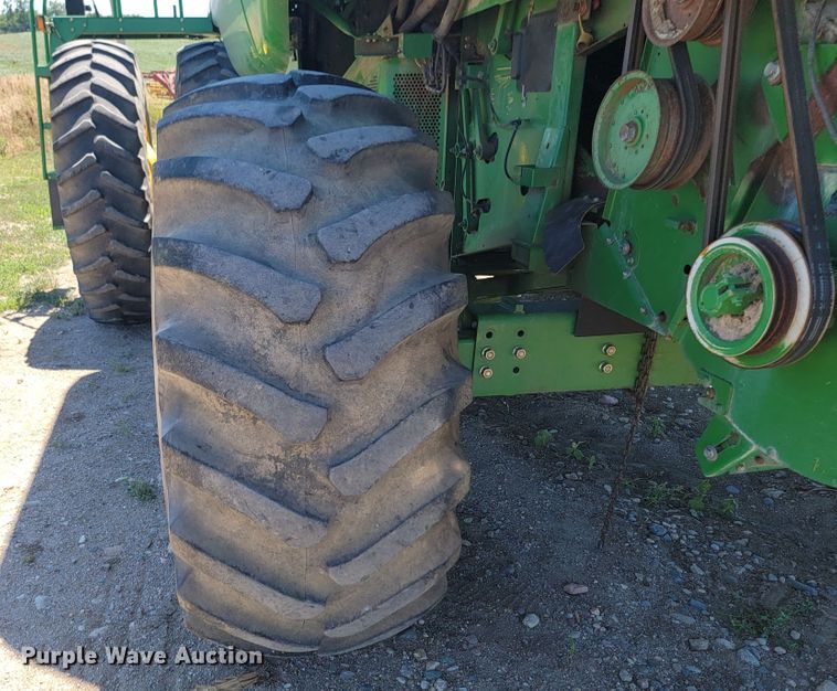 image for item JC9799 2005 John Deere 9760 STS  combine