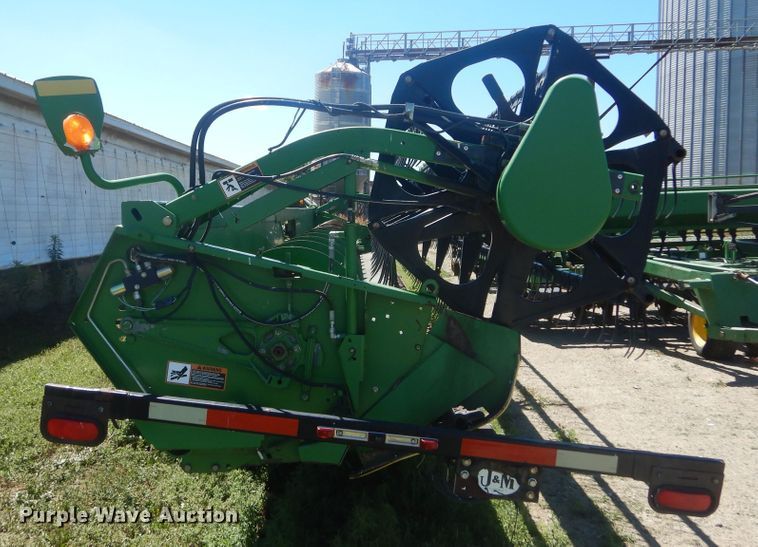 image for item JC9800 2005 John Deere 635F  flex head