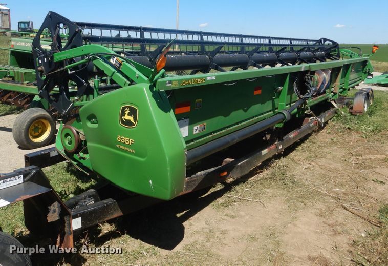 image for item JC9800 2005 John Deere 635F  flex head