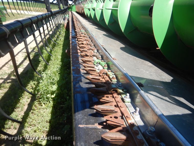 image for item JC9800 2005 John Deere 635F  flex head