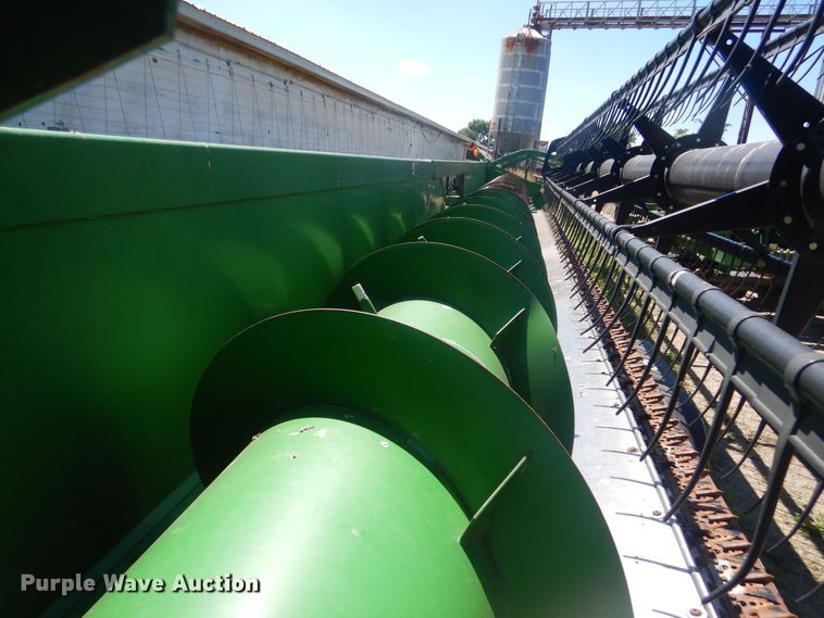 image for item JC9800 2005 John Deere 635F  flex head