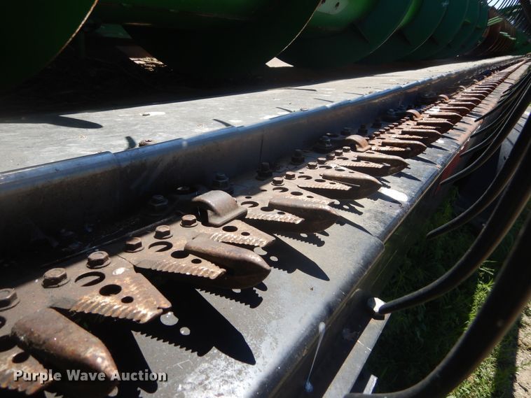 image for item JC9800 2005 John Deere 635F  flex head