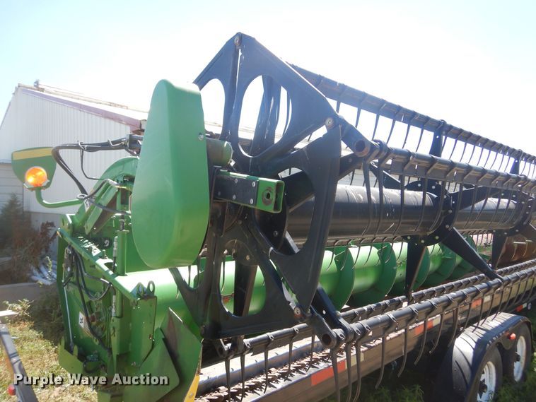 image for item JC9800 2005 John Deere 635F  flex head