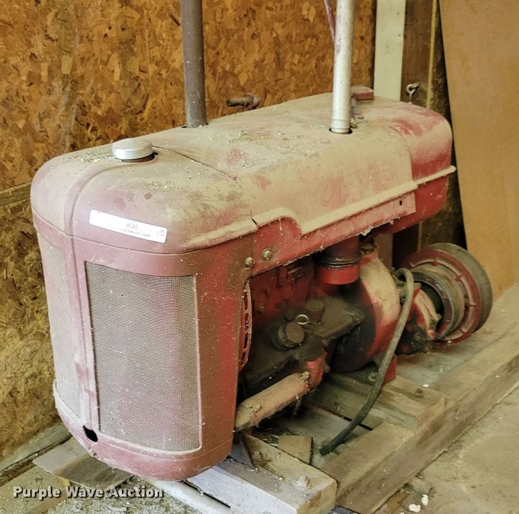 image for item JH9690 Continental IY69  engine