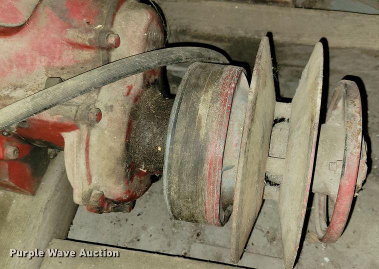 image for item JH9690 Continental IY69  engine