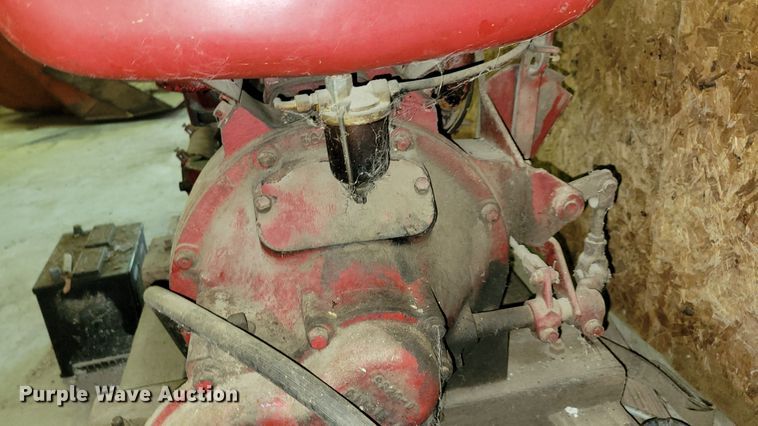 image for item JH9690 Continental IY69  engine