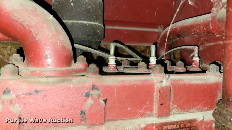 image for item JH9690 Continental IY69  engine