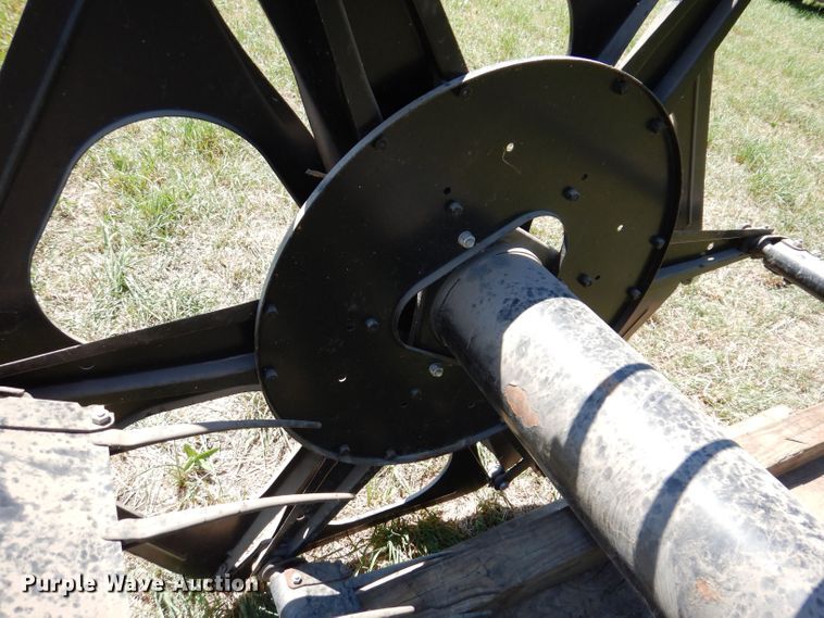 image for item JO9019 Case IH 1020  bean header reel