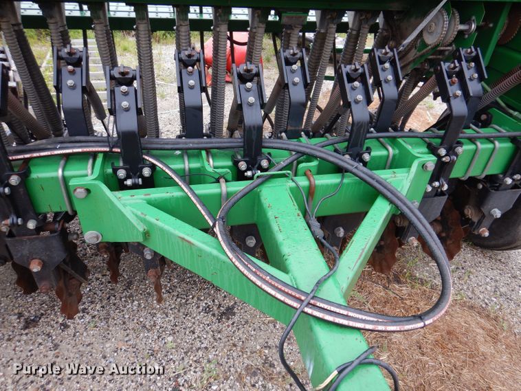 image for item JO9057 2002 Great Plains 1005NG no-till grain drill