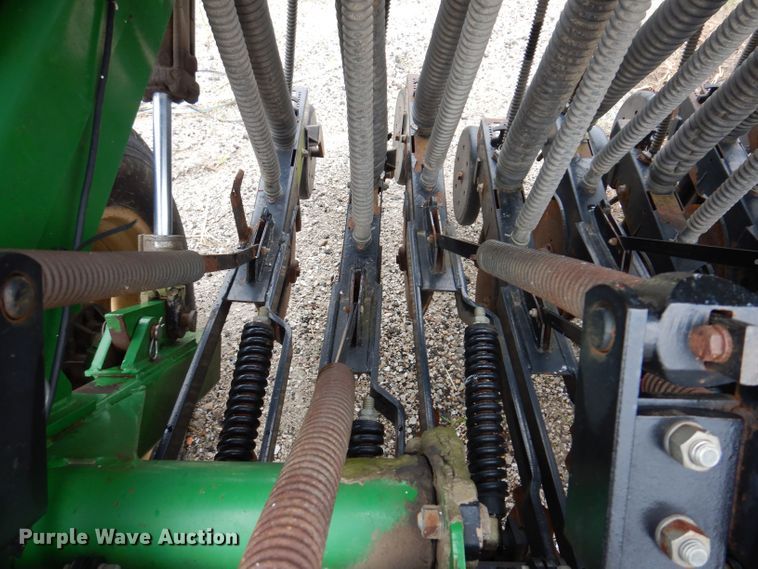 image for item JO9057 2002 Great Plains 1005NG no-till grain drill