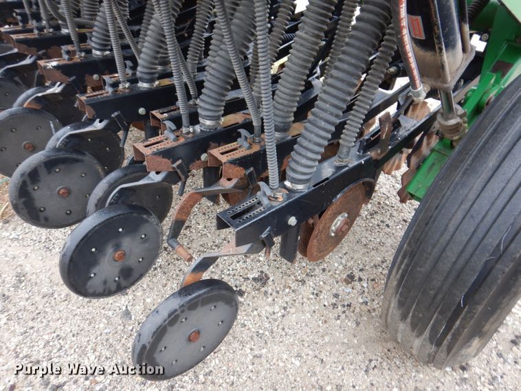 image for item JO9057 2002 Great Plains 1005NG no-till grain drill