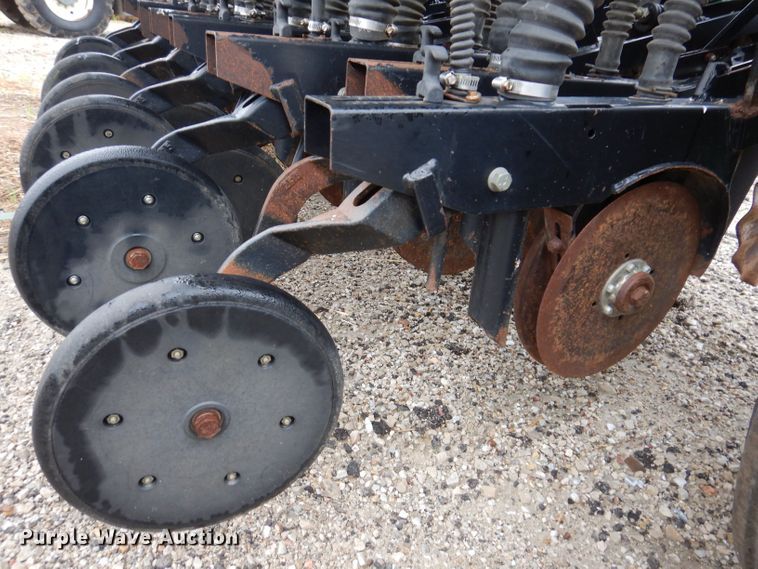 image for item JO9057 2002 Great Plains 1005NG no-till grain drill