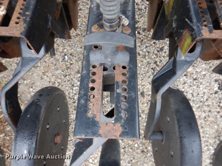 image for item JO9057 2002 Great Plains 1005NG no-till grain drill