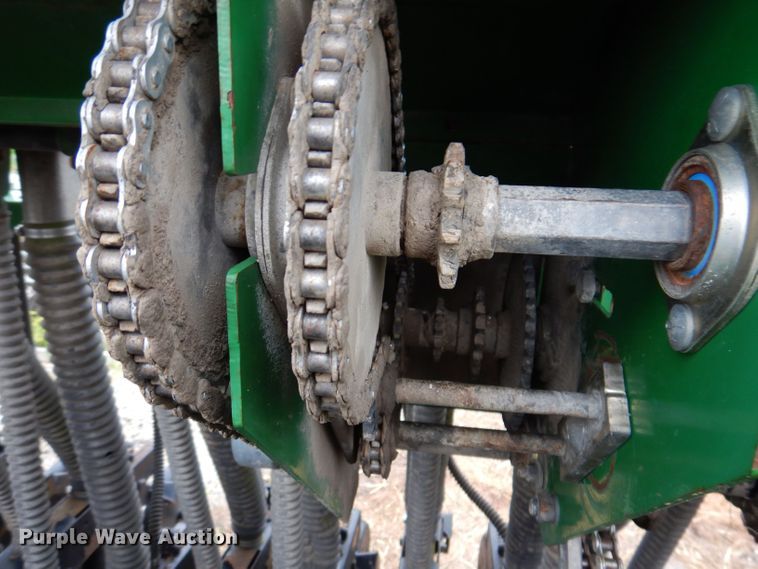 image for item JO9057 2002 Great Plains 1005NG no-till grain drill